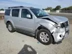 2005 Nissan Pathfinder LE