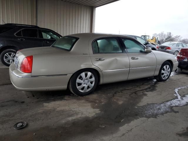 2004 Lincoln Town Car Executive