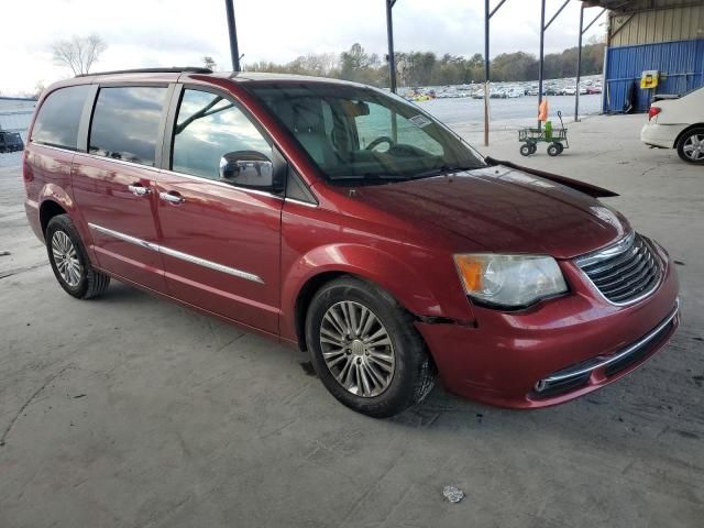 2013 Chrysler Town & Country Touring L