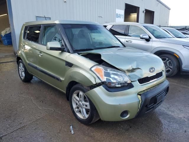 2011 KIA Soul +