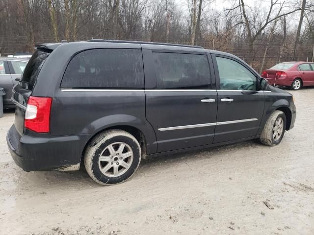 2011 Chrysler Town & Country Touring