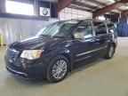 2014 Chrysler Town & Country Touring L