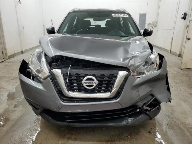 2019 Nissan Kicks S