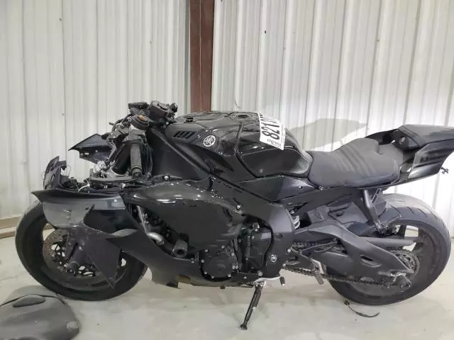 2020 Yamaha YZFR1