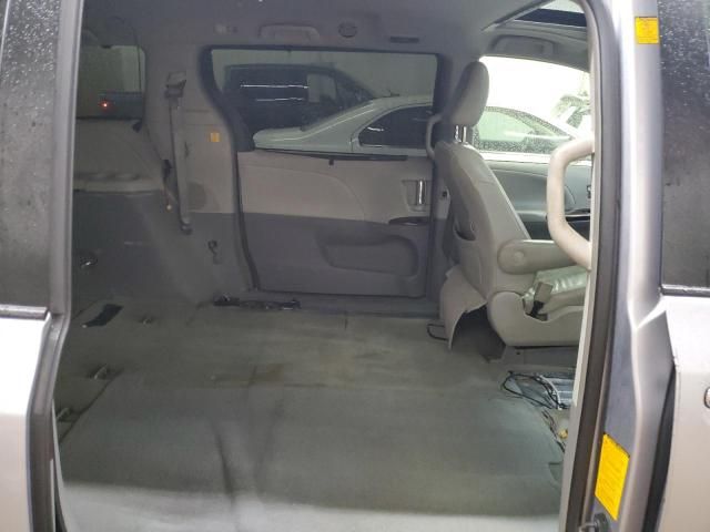 2012 Toyota Sienna XLE