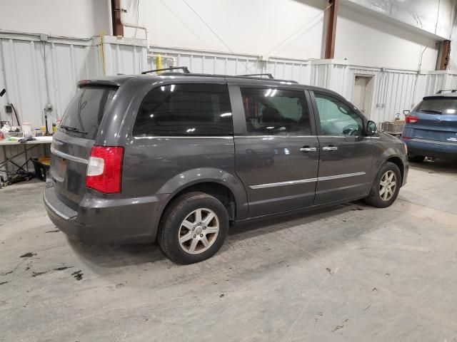 2015 Chrysler Town & Country Touring L