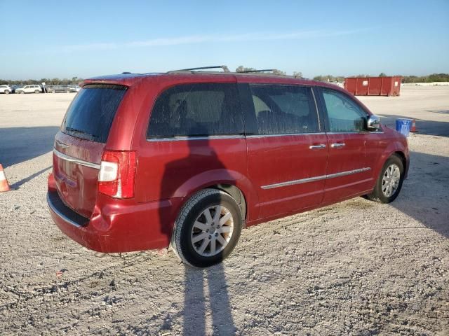 2012 Chrysler Town & Country Touring L