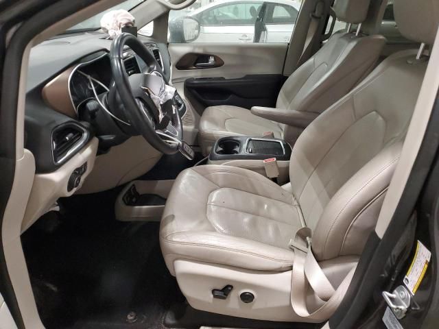 2017 Chrysler Pacifica Touring L Plus