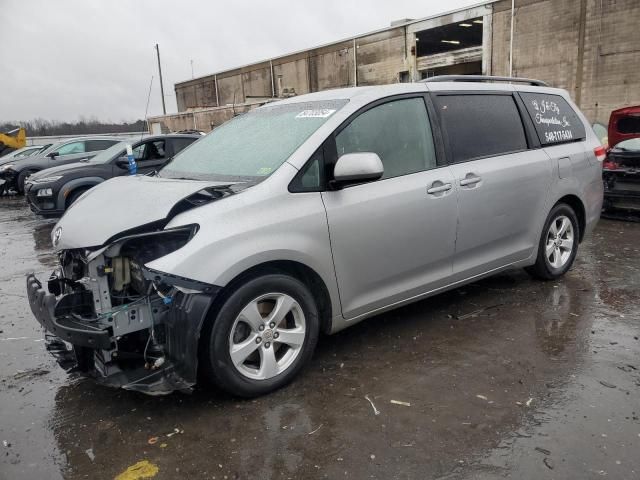 2011 Toyota Sienna LE