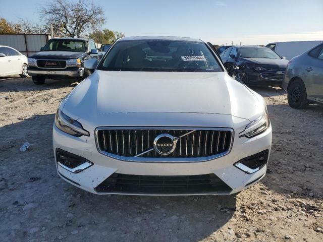 2022 Volvo S60 B5 Inscription