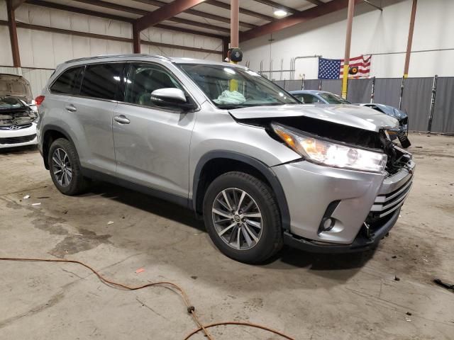 2019 Toyota Highlander SE