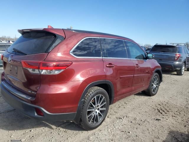 2017 Toyota Highlander SE