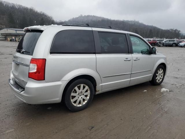 2012 Chrysler Town & Country Touring L