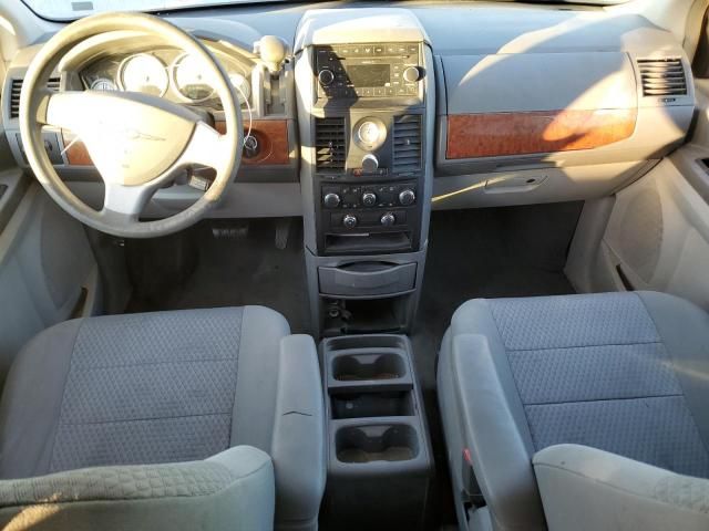 2008 Chrysler Town & Country LX