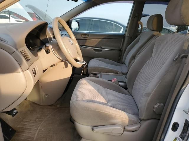 2006 Toyota Sienna CE