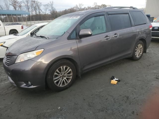 2013 Toyota Sienna XLE