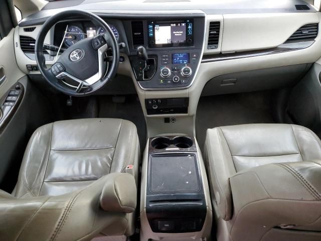 2015 Toyota Sienna XLE