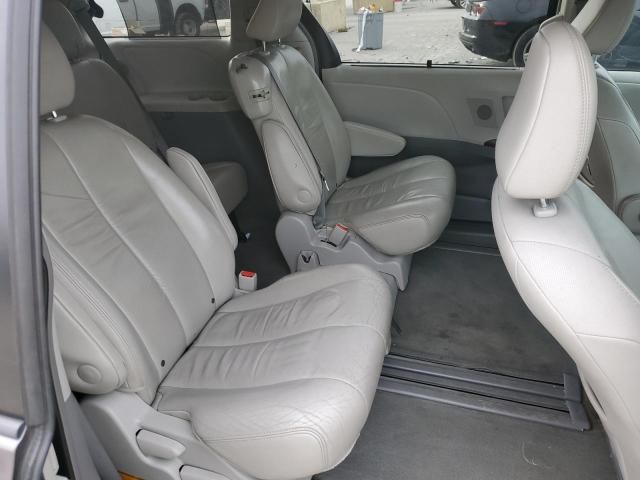 2012 Toyota Sienna XLE