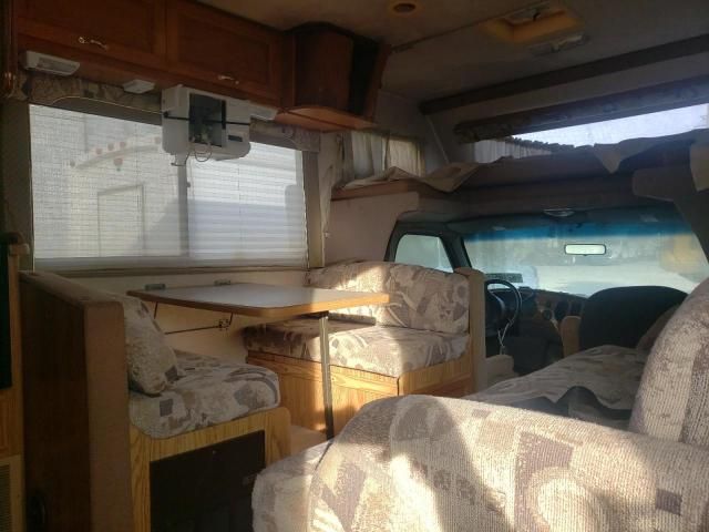 2000 Ford Econoline E450 Super Duty Cutaway Van