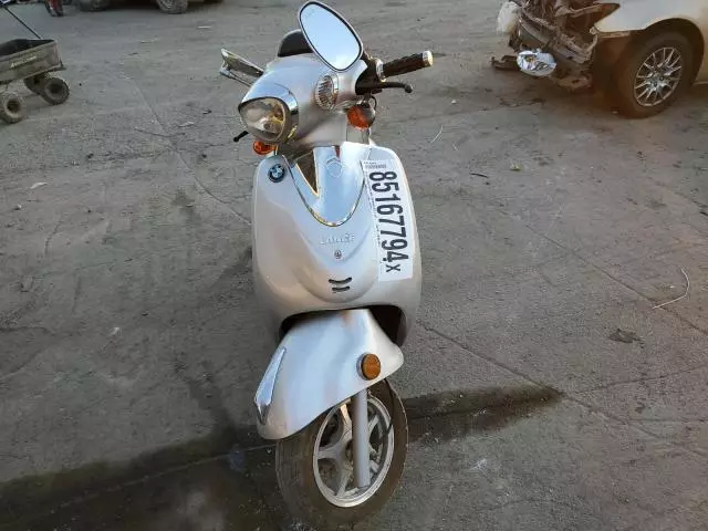 2008 FLY Scooter