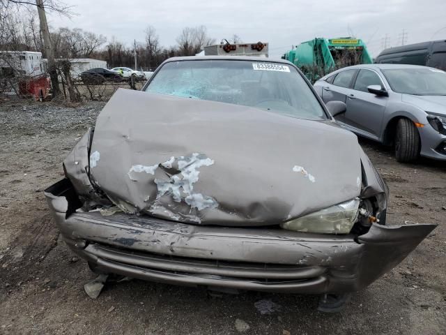 2000 Chevrolet GEO Prizm Base