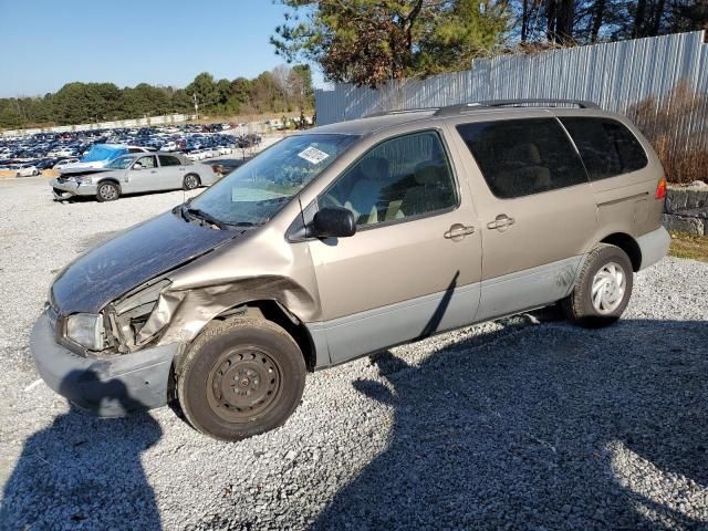 1999 Toyota Sienna LE