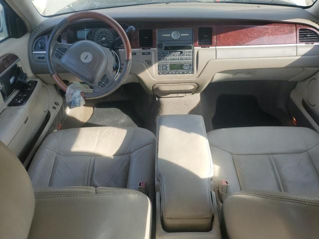 2004 Lincoln Town Car Ultimate