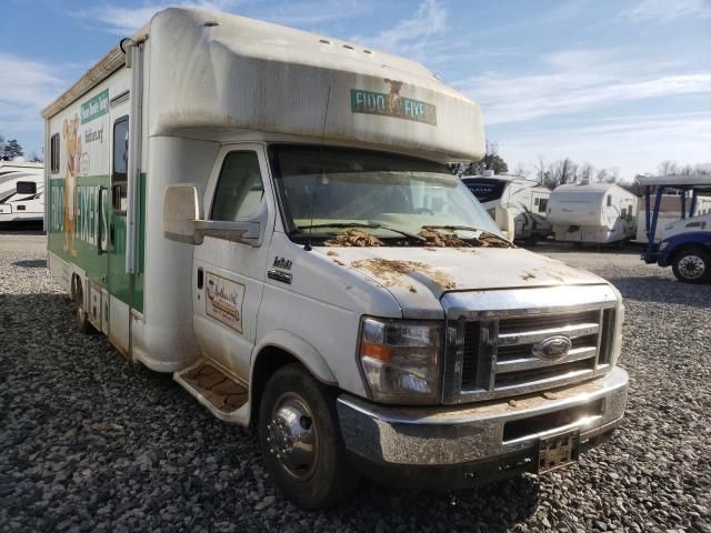 2019 Ford Econoline E450 Super Duty Cutaway Van