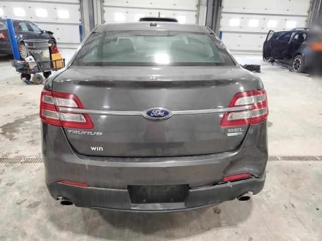 2015 Ford Taurus SEL