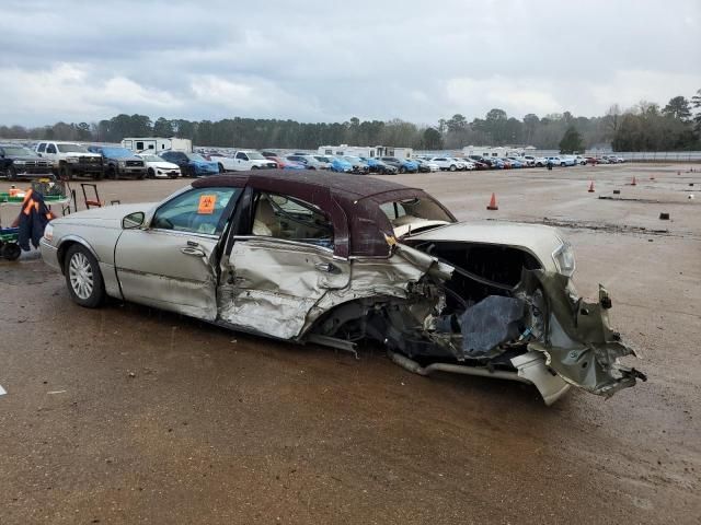 2004 Lincoln Town Car Executive