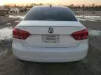 2014 Volkswagen Passat SE