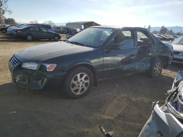 1999 Toyota Camry LE