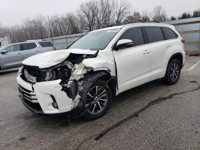 2017 Toyota Highlander SE