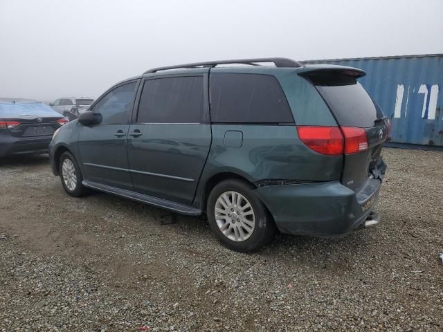 2004 Toyota Sienna CE