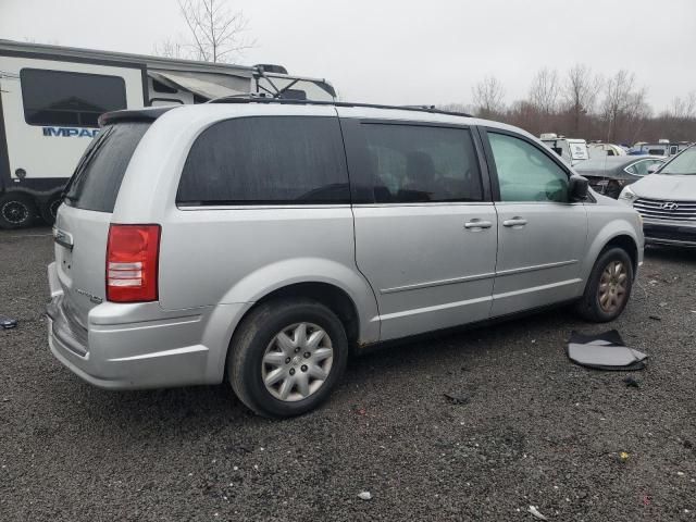 2010 Chrysler Town & Country LX