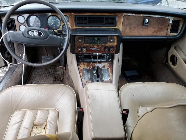 1986 Jaguar XJ6 Vanden Plas