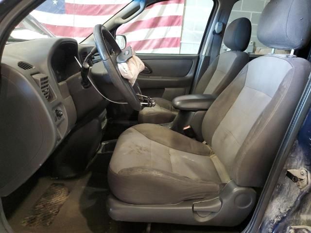 2004 Ford Escape XLS