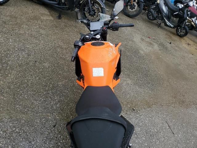 2022 KTM 390 RC