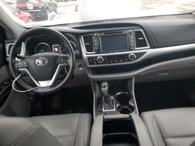 2019 Toyota Highlander SE