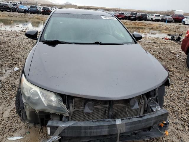 2014 Toyota Camry Hybrid