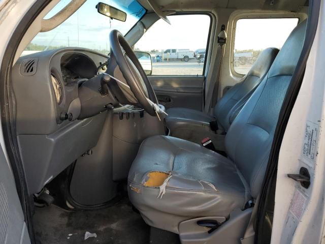 2004 Ford Econoline E150 Van