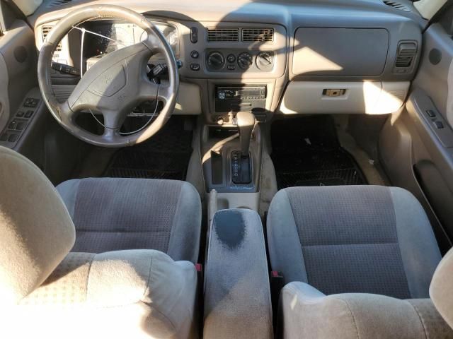 2001 Mitsubishi Montero Sport XLS