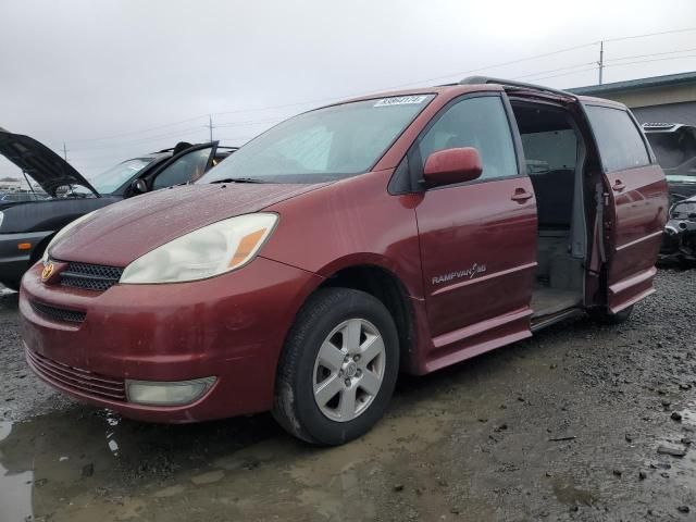 2004 Toyota Sienna XLE