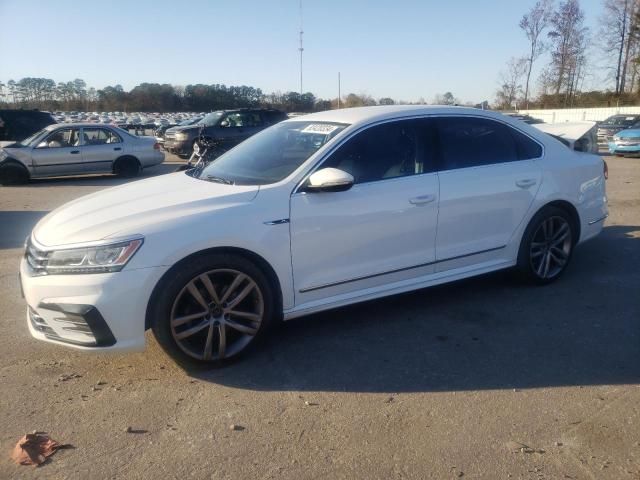 2017 Volkswagen Passat R-Line