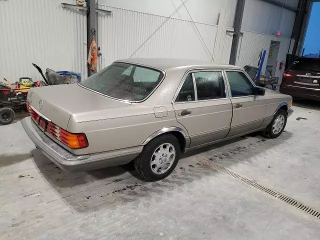 1990 Mercedes-Benz 560 SEL