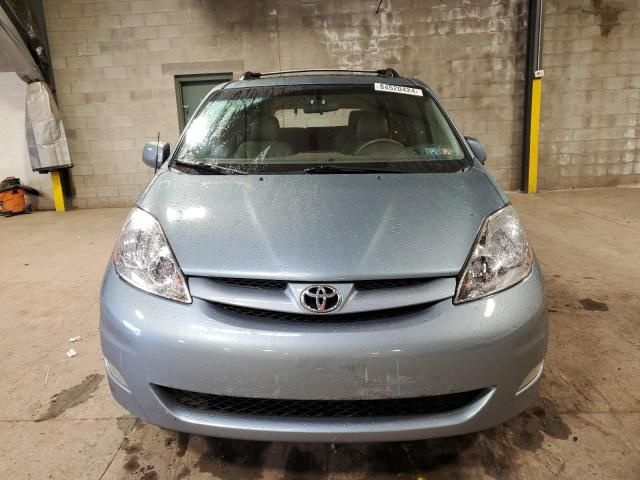 2008 Toyota Sienna XLE