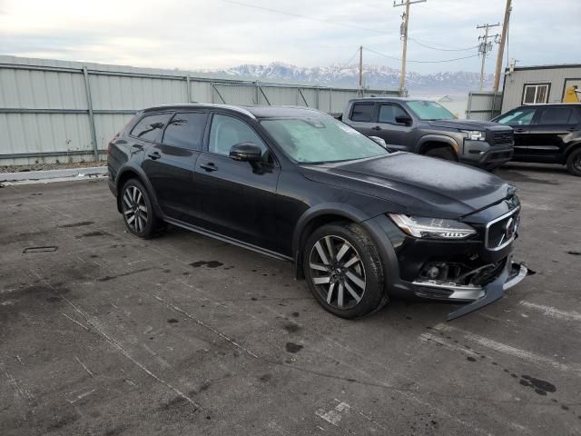 2022 Volvo V90 Cross Country B6 Inscription