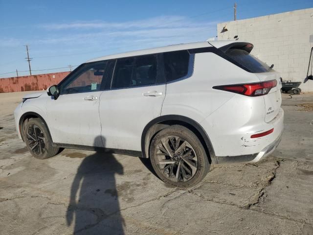 2023 Mitsubishi Outlander SE