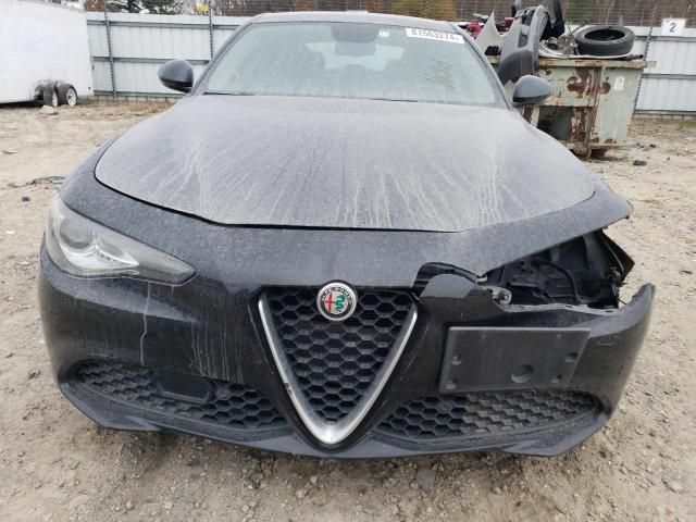 2018 Alfa Romeo Giulia Q4