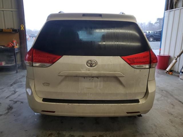 2012 Toyota Sienna LE